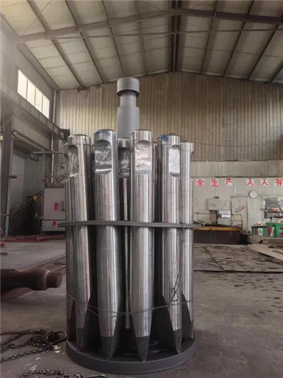 A DongQiang Machinery kiváló minőségű pótalkatrészeket gyárt hidraulikus megszakító vésőhöz HB20G GB8AT SB81 SB100 SB121 SB131 SB151